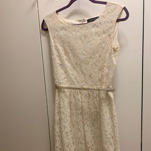 ELLEN TRACY Lace Dress. Size 4.